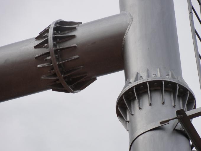220 kilovolts ont galvanisé la tour mono 10m-200m de Polonais de tube de tuyaux d'acier très utilisée 5