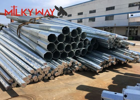qualité  11.9m 940dan Galvanized Steel Utility Power Poles with 2.5mm-16mm Thickness for Long-Lasting Electrical Transmission Usine