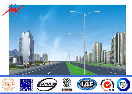 2.75mm solaires 12m Polonais en acier galvanisé double par Outreach pour l'éclairage de route