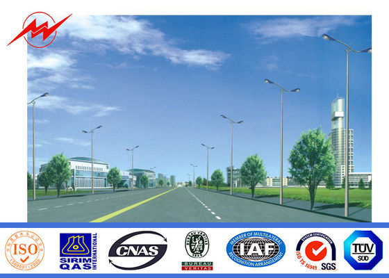 2.75mm solaires 12m Polonais en acier galvanisé double par Outreach pour l'éclairage de route