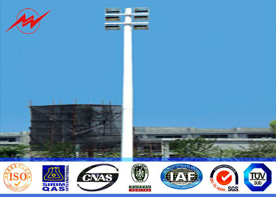 70 mètres dans le haut mât Polonais de taille avec le panneau circulaire de lanterne pour l'éclairage d'inondation