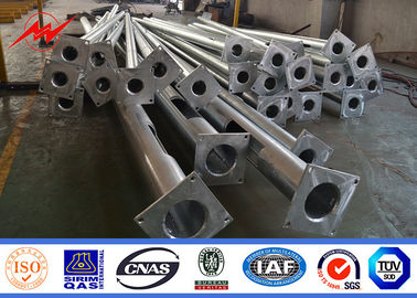 2.75mm 5-6m Led Street Light Pole Hot Dip Galanization Steel Pour l'aéroport Le stade du port de mer Plaza