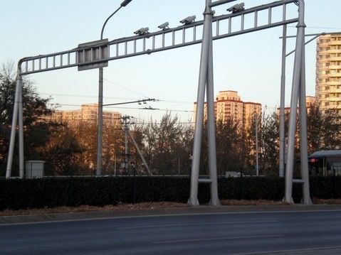 Feu de signalisation de l'acier IP65 6m Polonais, réverbère galvanisé Polonais