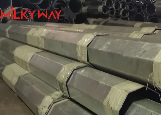 Poteau électrique en acier galvanisé à chaud avec garantie de 15 ans et résistance au vent de 160 km/h pour la distribution d'électricité