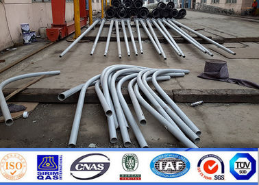 8m 11m 12m Assemblage optique IP65 Poteaux d'éclairage de rue avec résistance aux chocs électriques