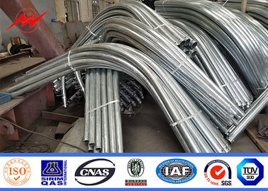 réverbère de 9m 10m 12m Q235 HDG Polonais avec le bras croisé