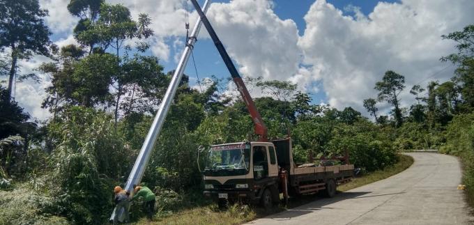 Spécifications des poteaux électriques en acier blanc argenté pour les normes de soudage CWB et AWS D 1.1 2